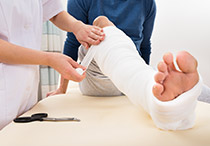 Kenali Jenis Patah Tulang dan Cara Mengobatinya