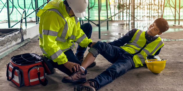 Cara Melakukan Pertolongan Pertama pada Patah Tulang