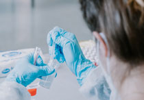 Rapid Test Swab Antigen dan Swab PCR, Apa Bedanya?